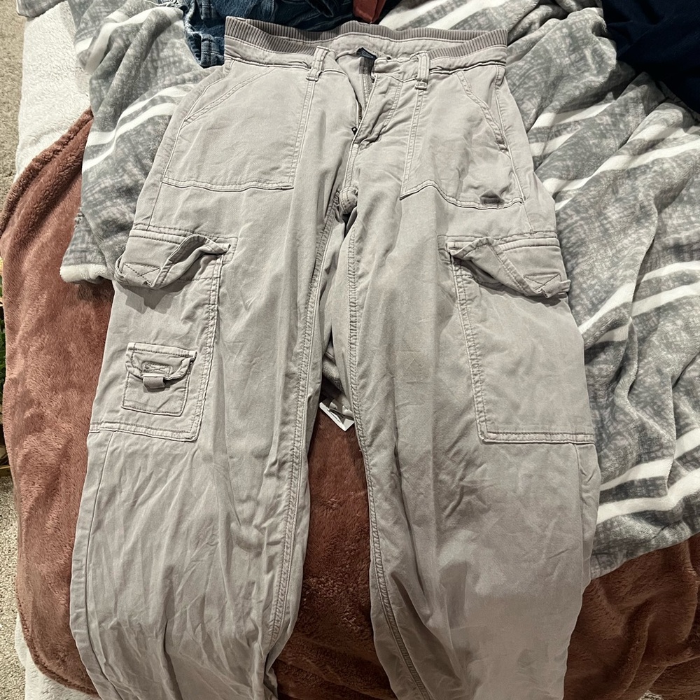 American Eagle Cargo Pants